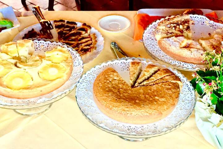 Breakfast/Coffee Service 90 of 171