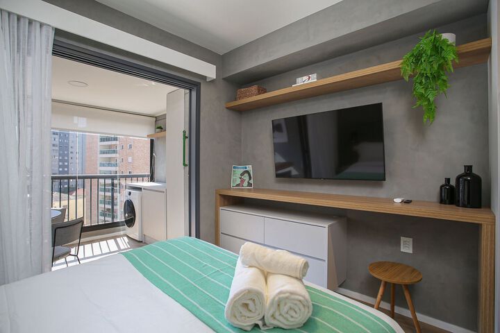 Room 2 of 38