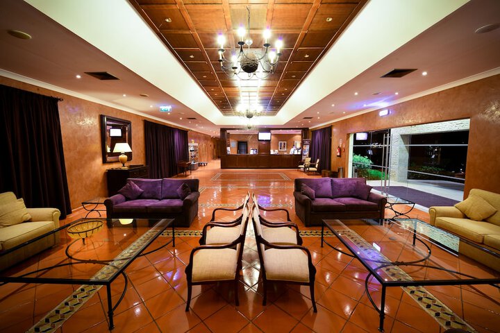 Entrance & Lobby