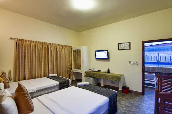 Room 13 of 29