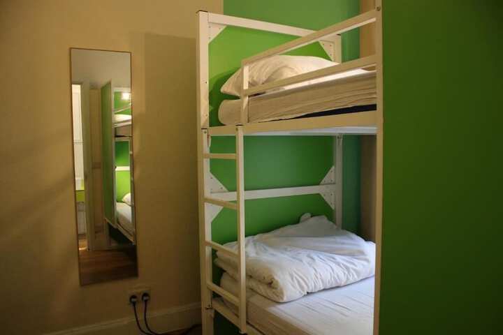 Room 8 of 76