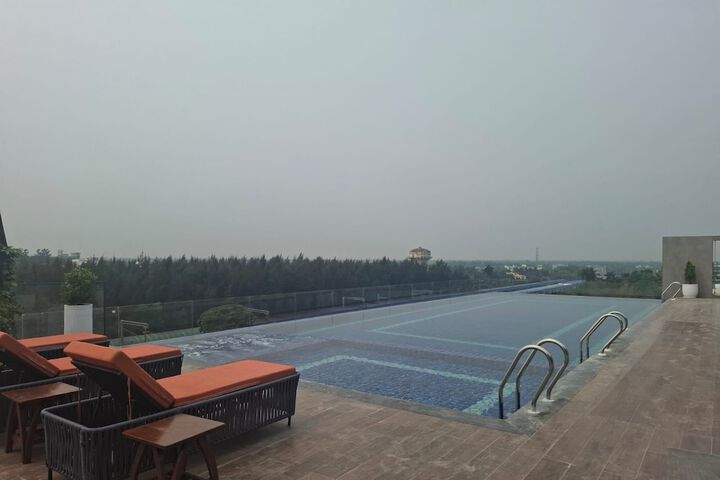 Pool 58 of 90
