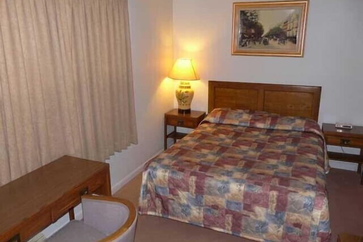 Room 19 of 42