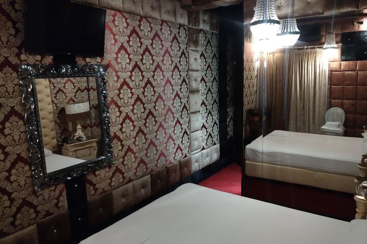 Room 82 of 139