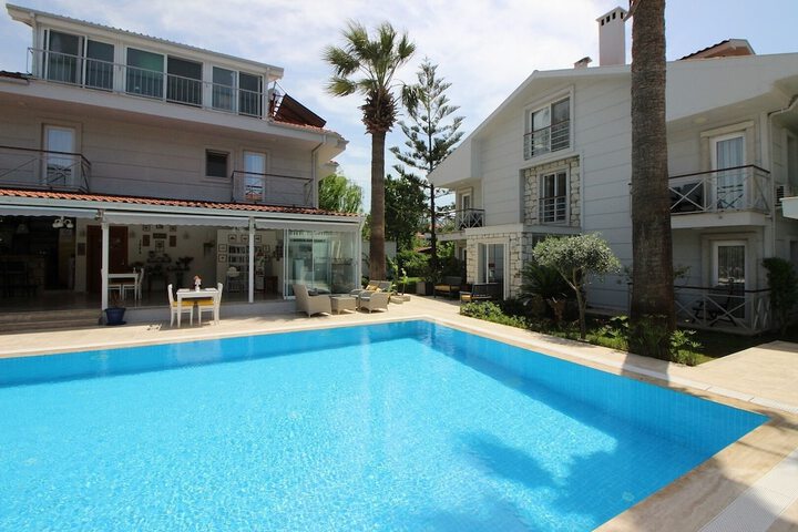 Pool 84 of 178
