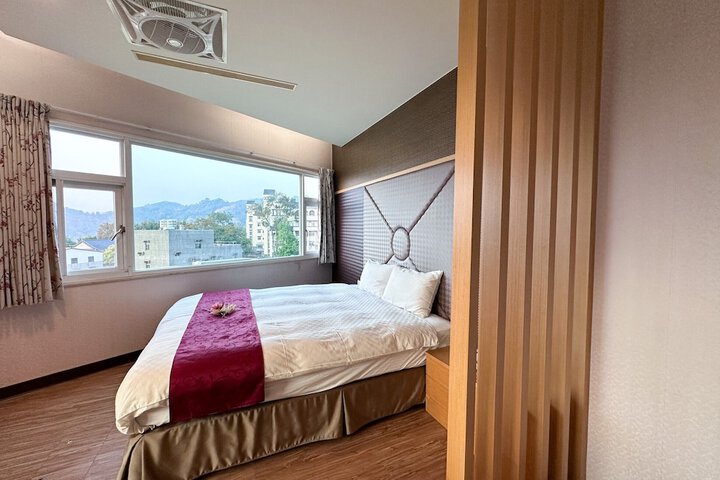 Room 27 of 60