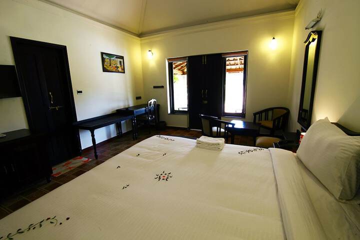 Room 5 of 37