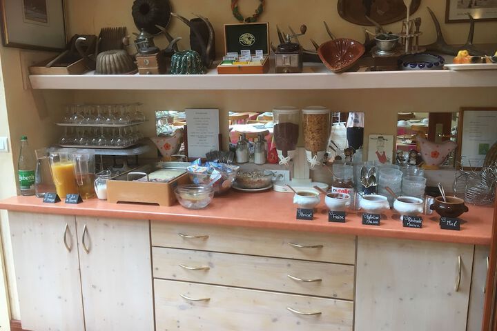 Breakfast/Coffee Service 33 of 48