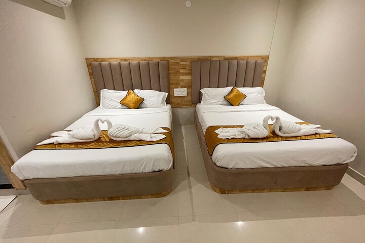 Room 15 of 42