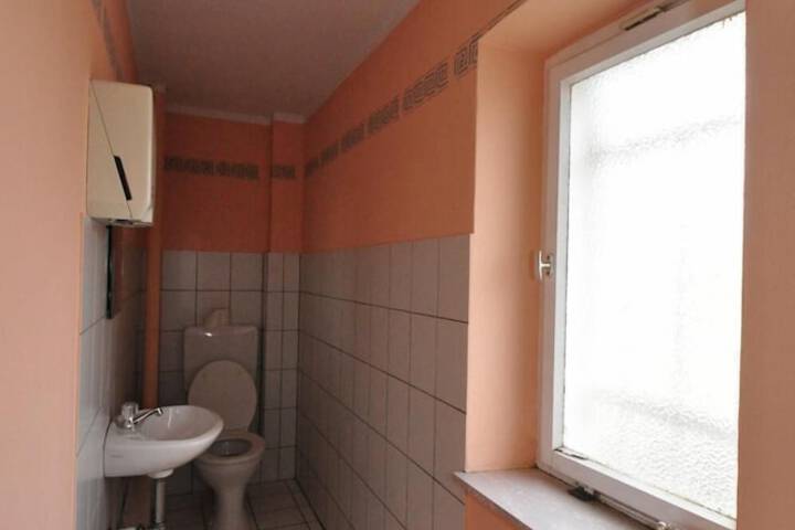 Room 8 of 39