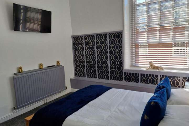 Room 6 of 51