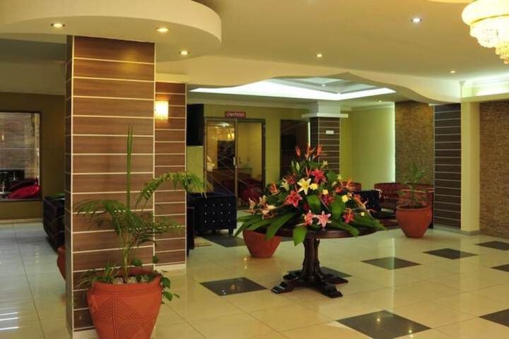 Hotel Interior 4 of 27