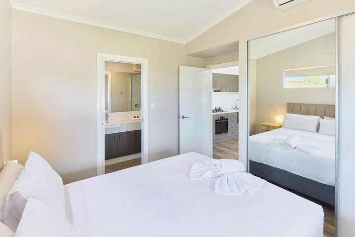 Room 6 of 52
