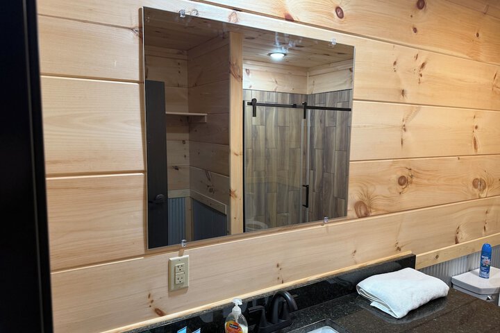 Room 4 of 12
