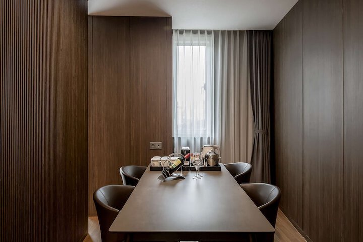 Room 36 of 84