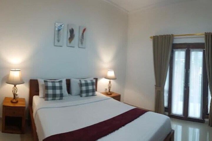 Room 8 of 19