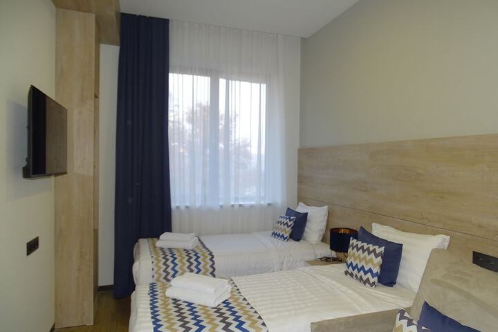 Room 12 of 69