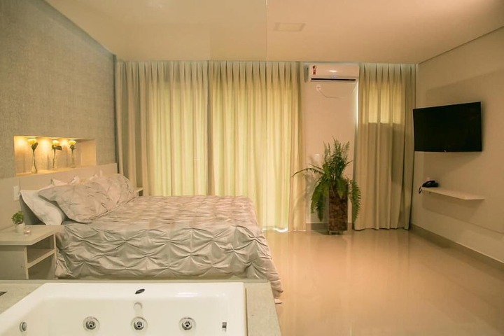 Room 15 of 53