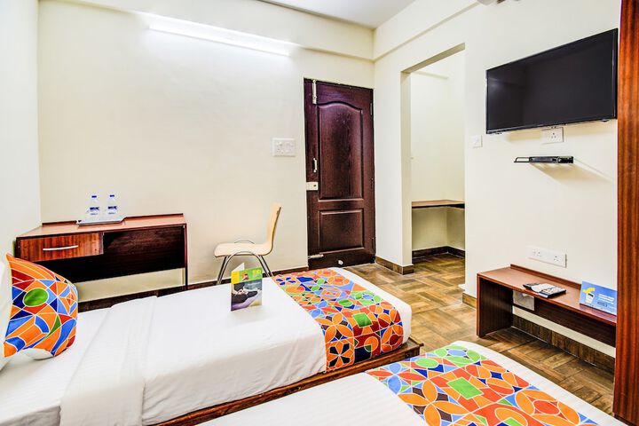 Room 13 of 18