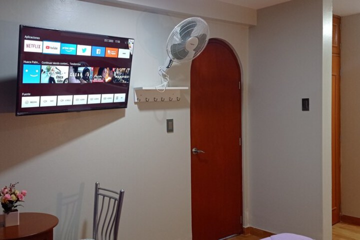 Room 13 of 38