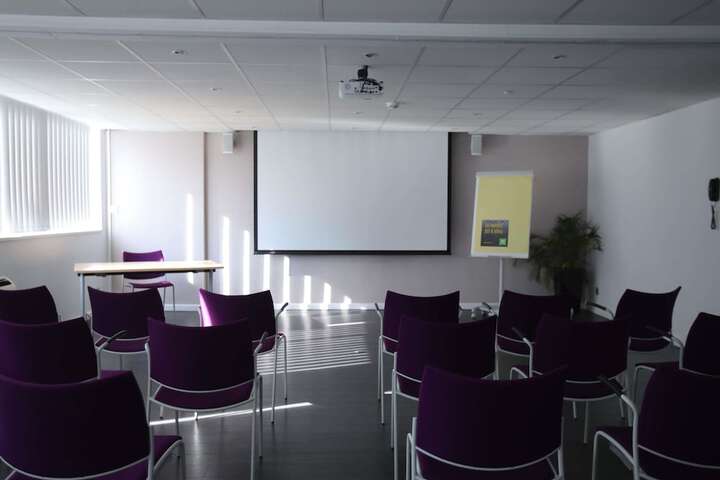 Meeting 32 of 44