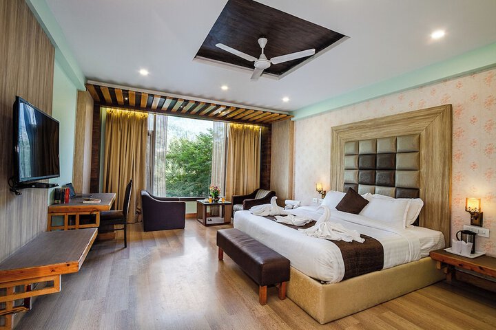 Room 10 of 31