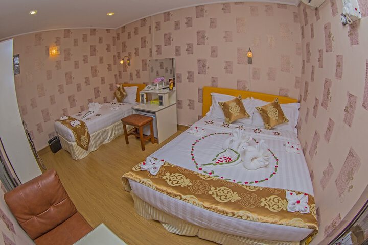 Room 14 of 40