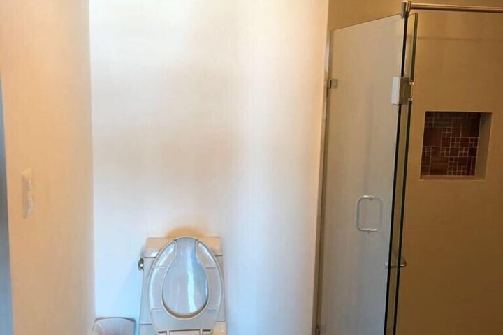 Room 7 of 11