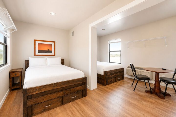 Room 18 of 37