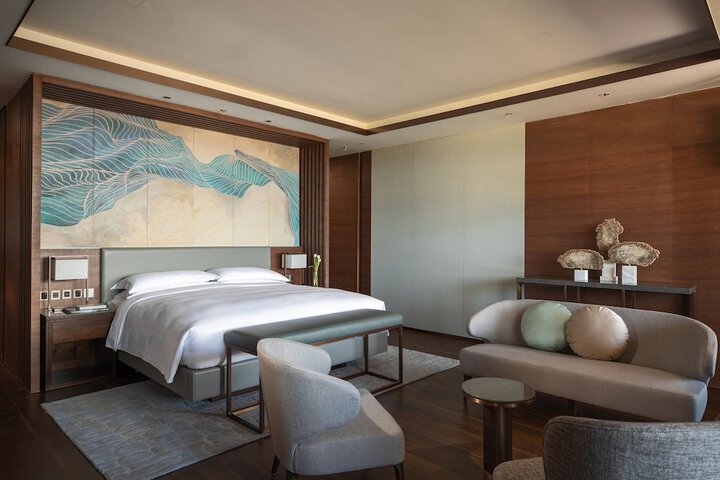 Room 15 of 118