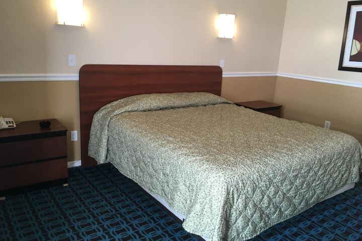 Room 5 of 19