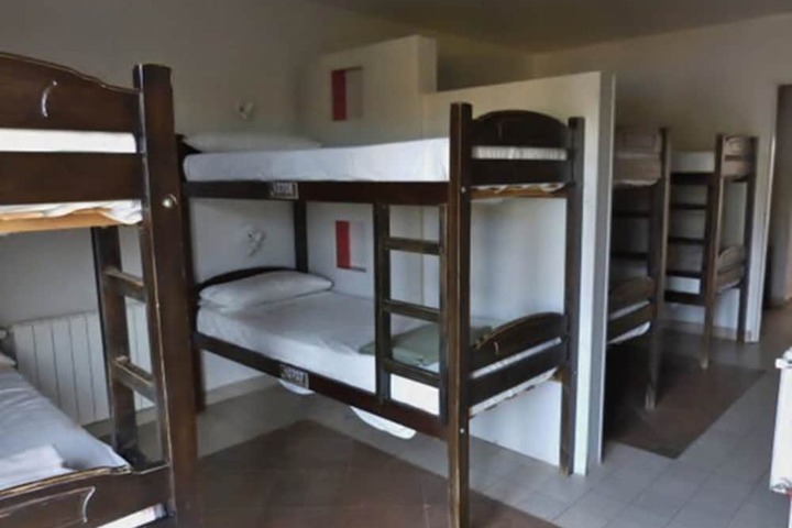 Room 12 of 32