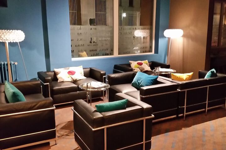 Hotel Interior 4 of 32