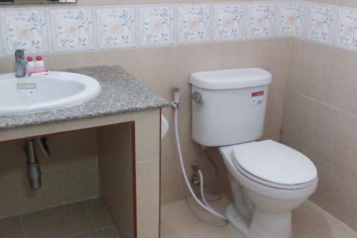 Room 8 of 18