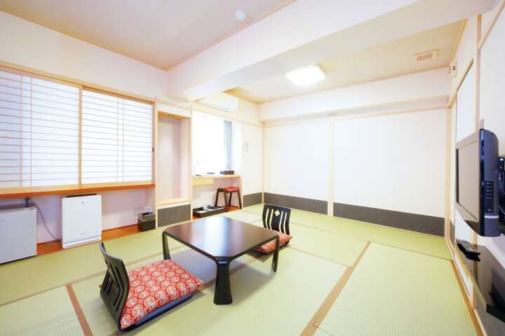 Room 5 of 33