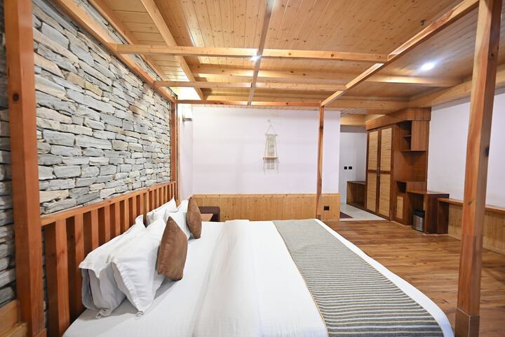 Room 5 of 39