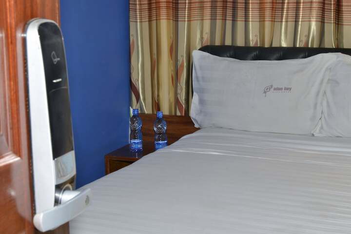 Room 8 of 26