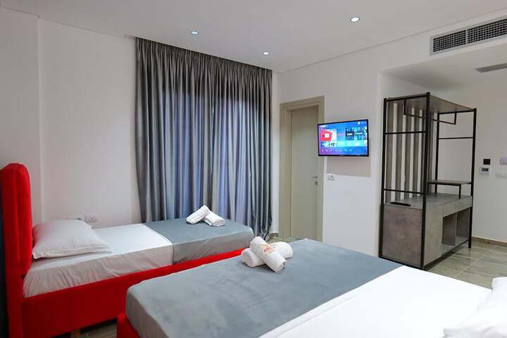 Room 29 of 137