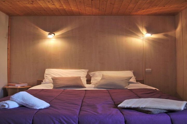 Room 5 of 35