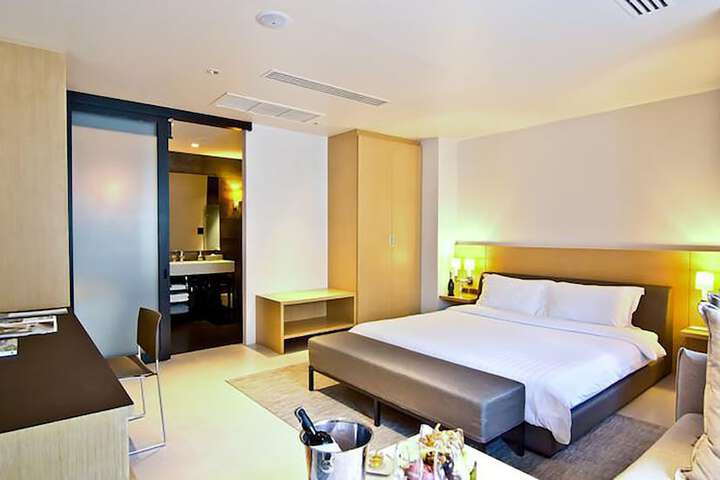Room 18 of 36