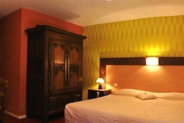 Room 8 of 73
