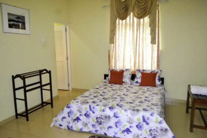 Room 12 of 20