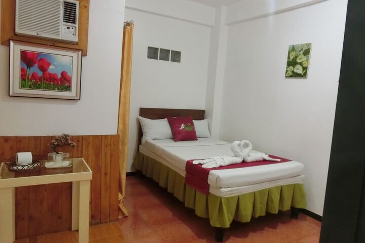 Room 12 of 69