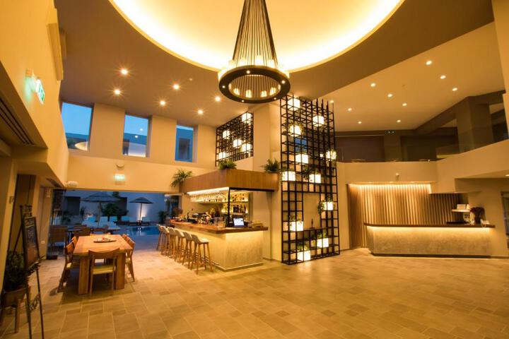 Parasol Luxury Hotel & Suites Adults Only