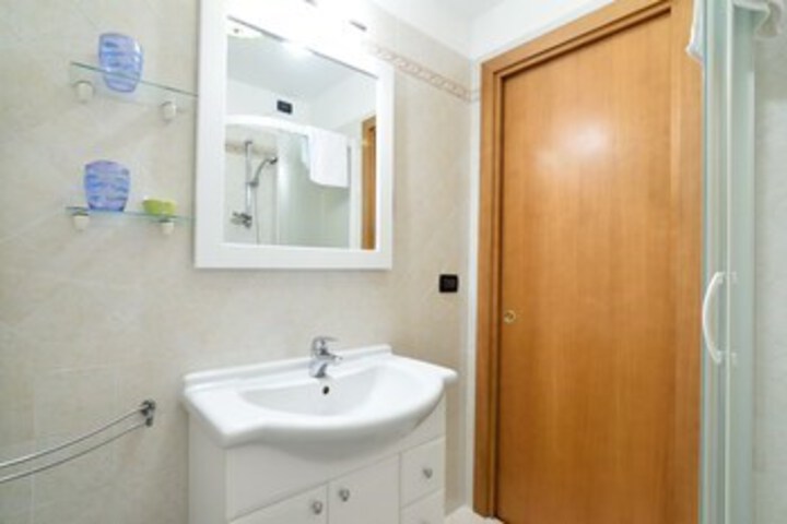 Room 8 of 53