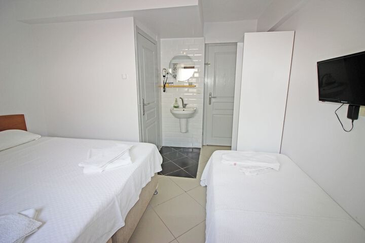 Room 4 of 54