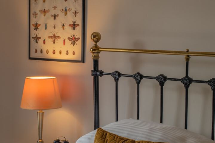 Room 15 of 28