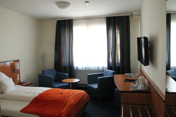 Room 20 of 63