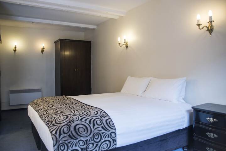Room 13 of 68
