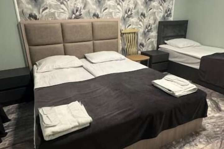 Room 10 of 30